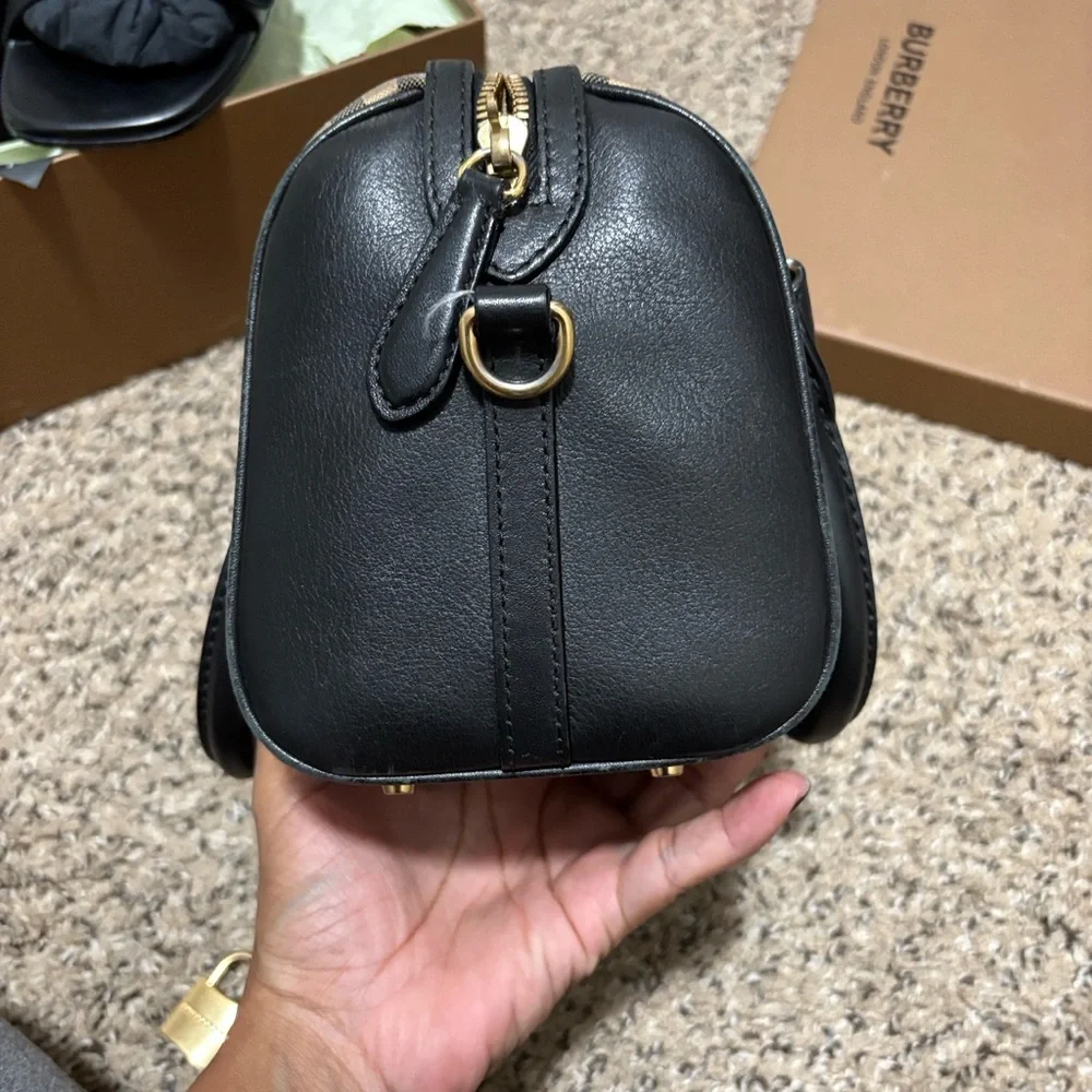 Burberry Beige and Black Plaid Handbag - Picture 5 of 15